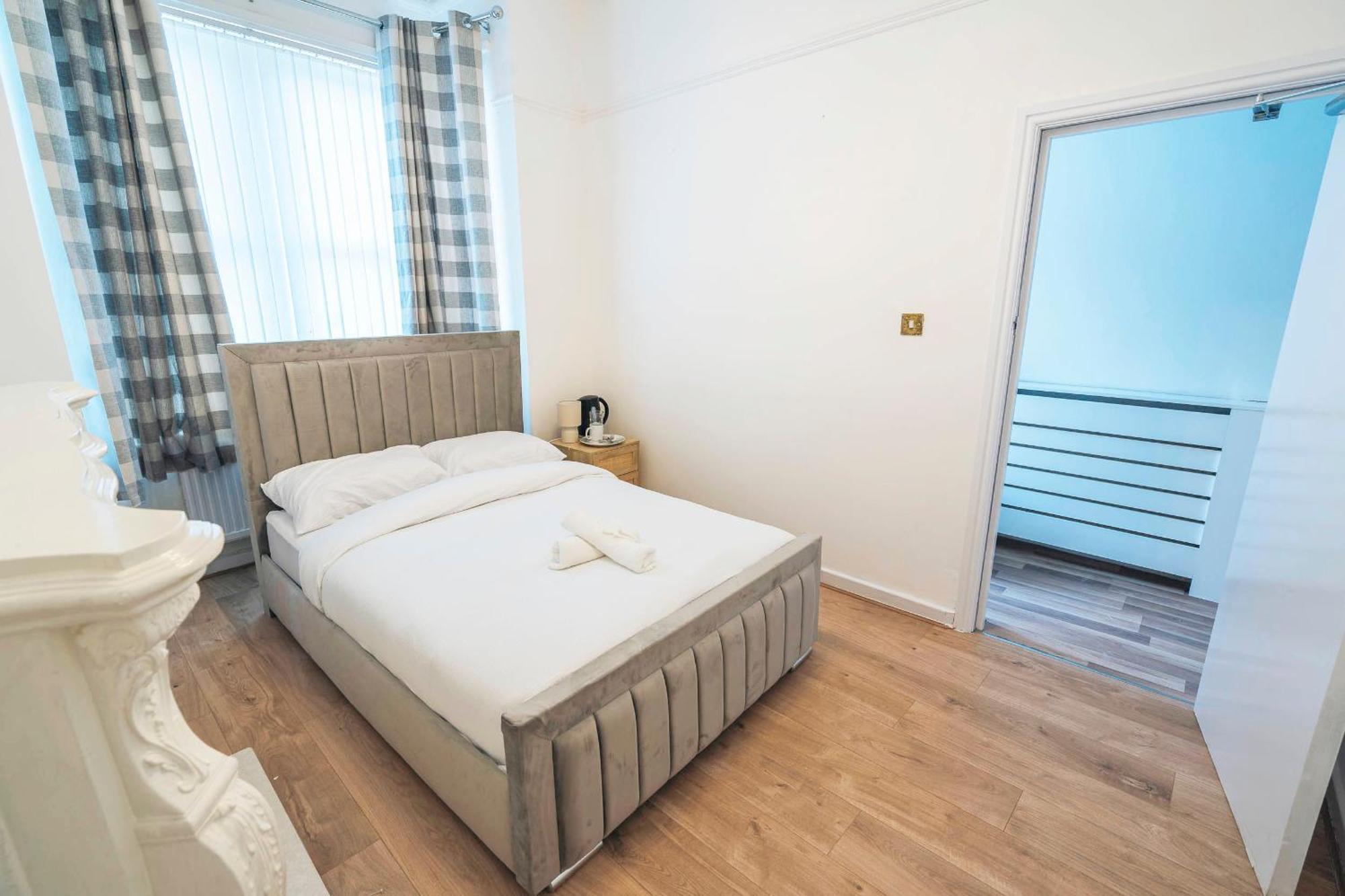Majestic Inn Bootle  Kültér fotó